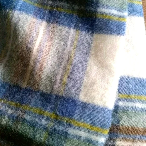 NWT Johnston's lambswool blue plaid scarf - Picture 6 of 9